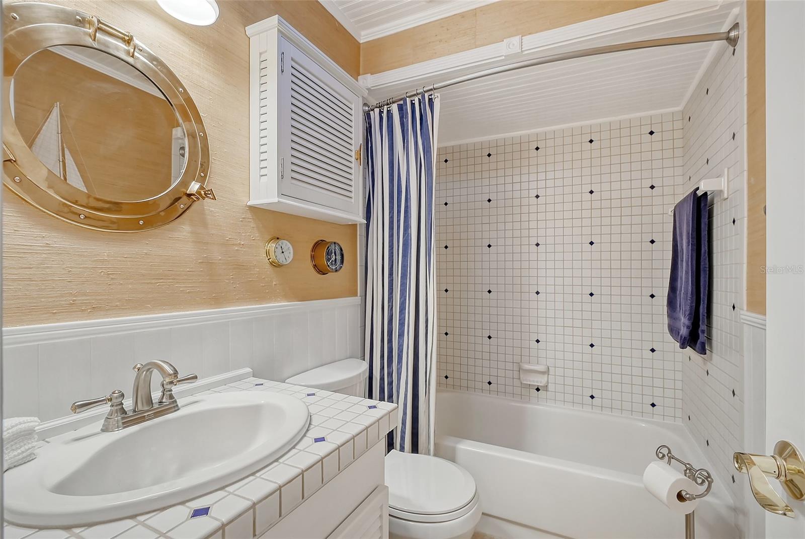 4532 MANGROVE POINT RD