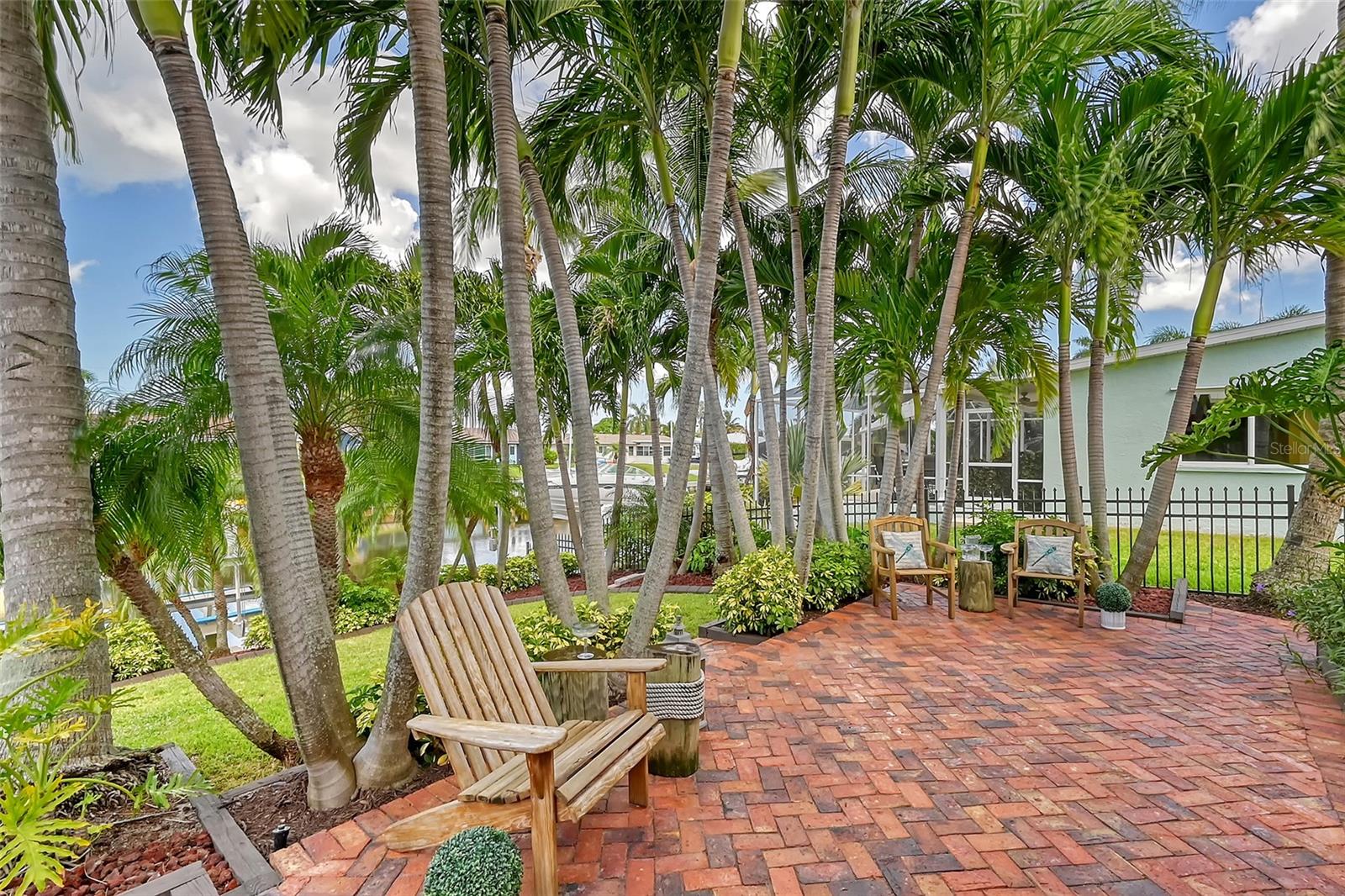 4532 MANGROVE POINT RD