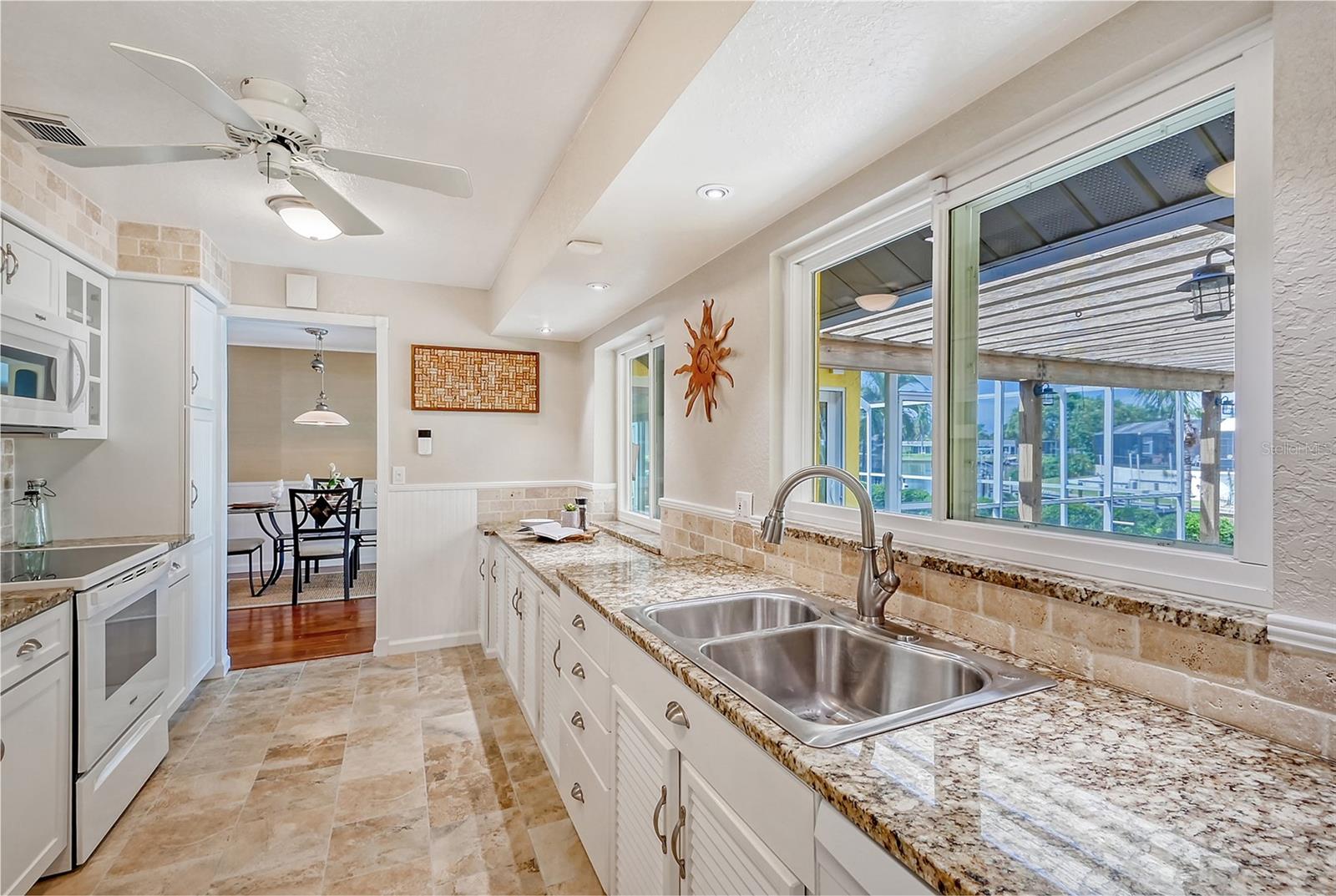 4532 MANGROVE POINT RD