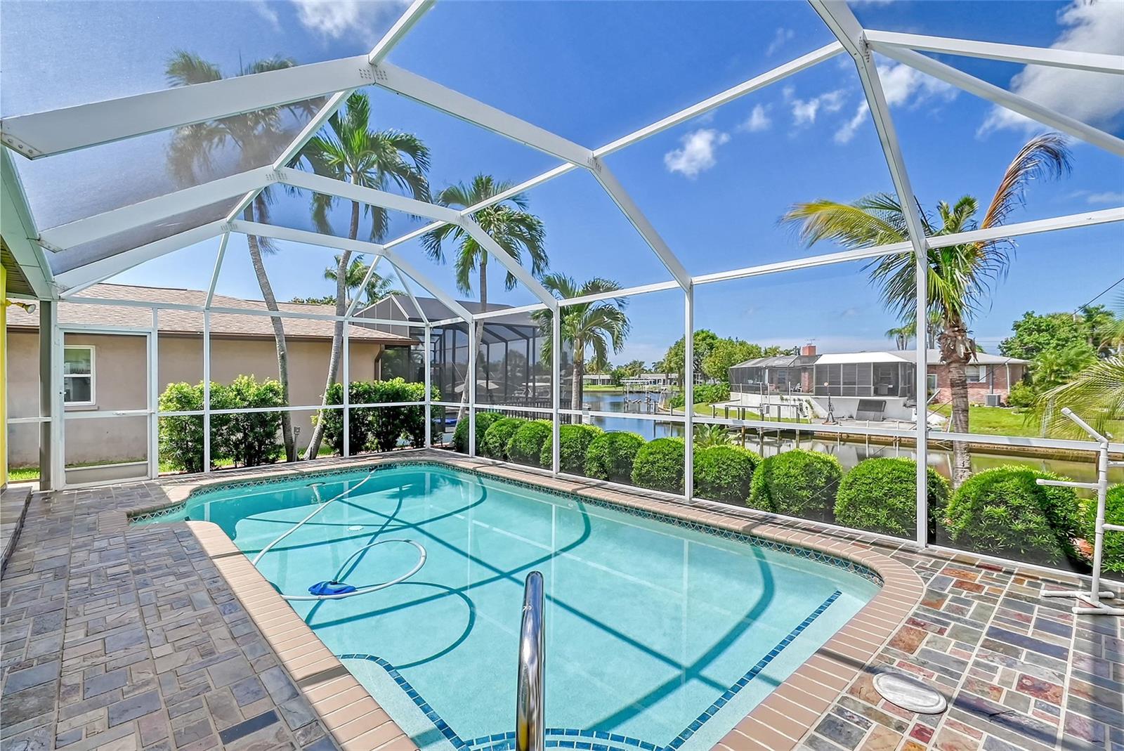 4532 MANGROVE POINT RD