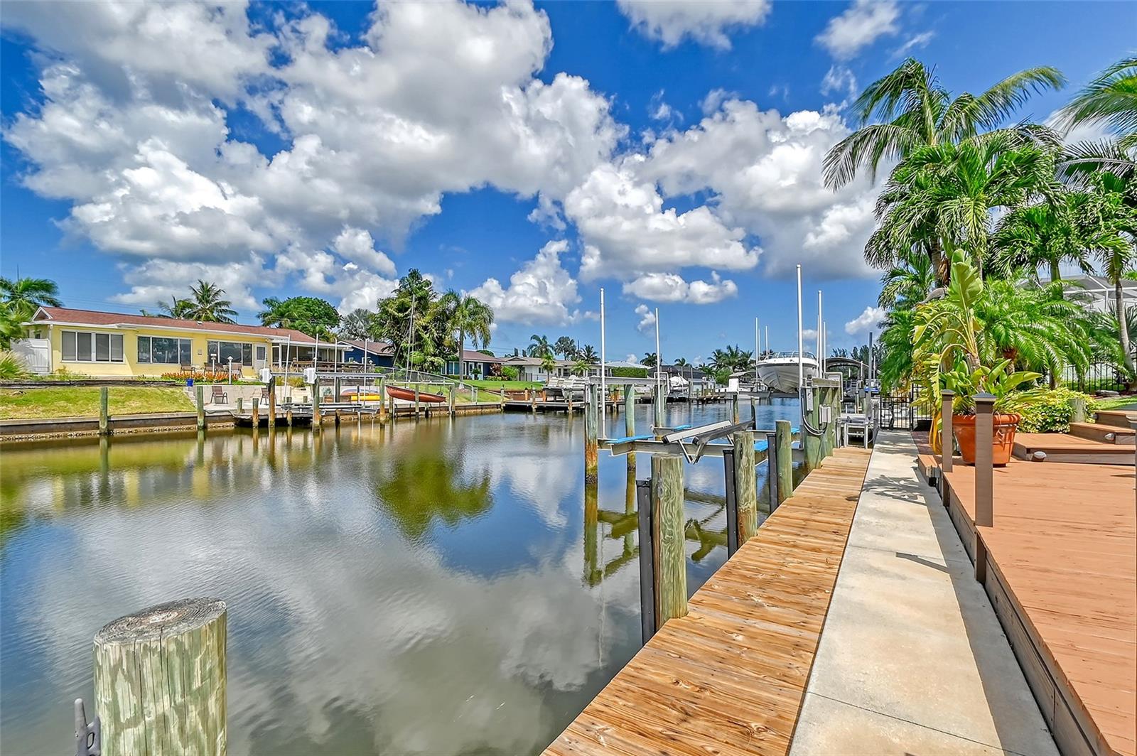 4532 MANGROVE POINT RD