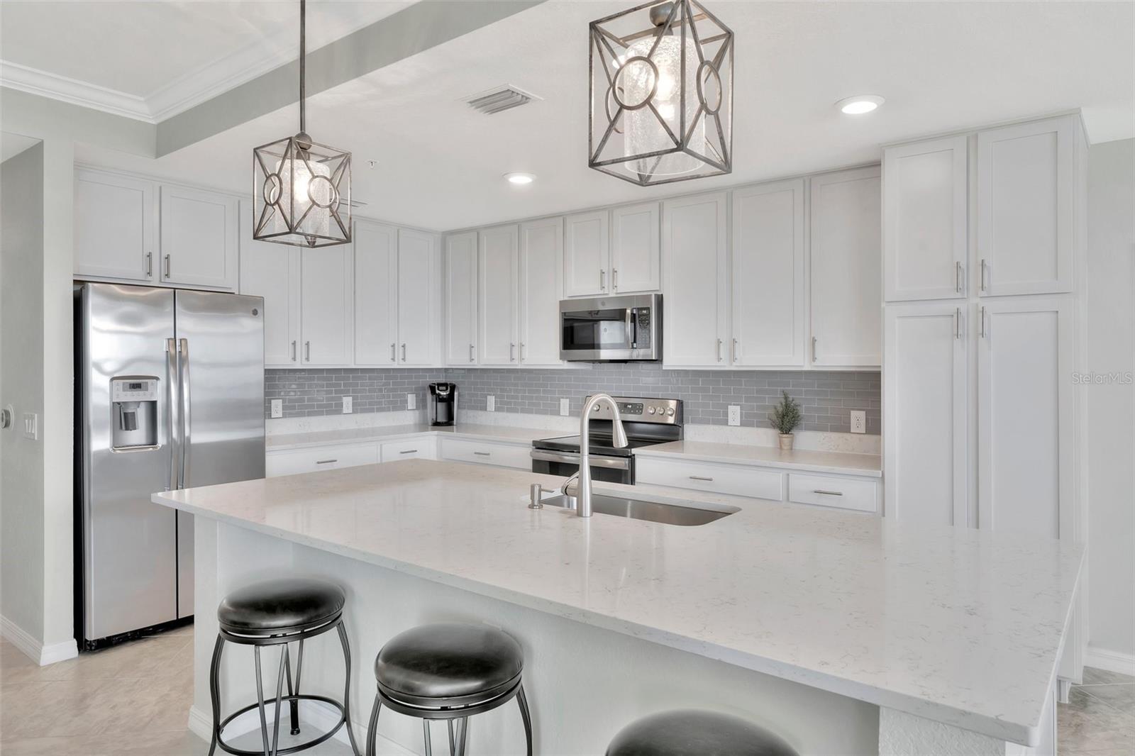 850 TIDEWATER SHORES LOOP #207