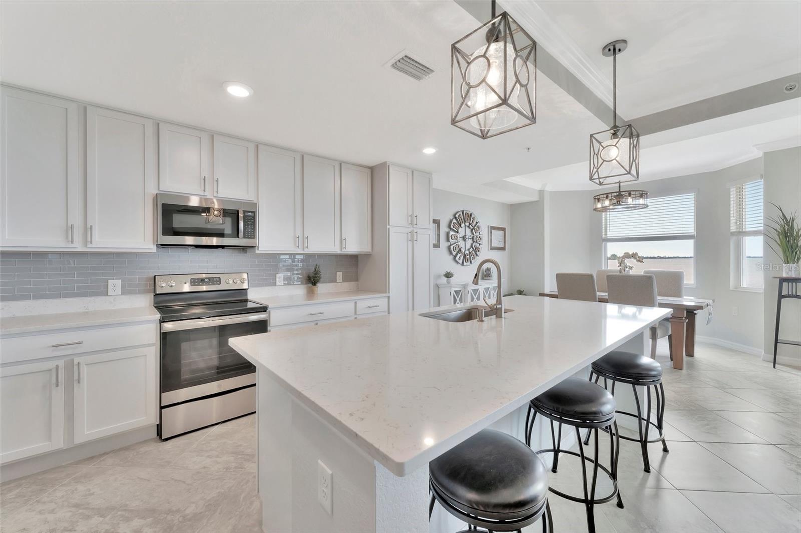 850 TIDEWATER SHORES LOOP #207