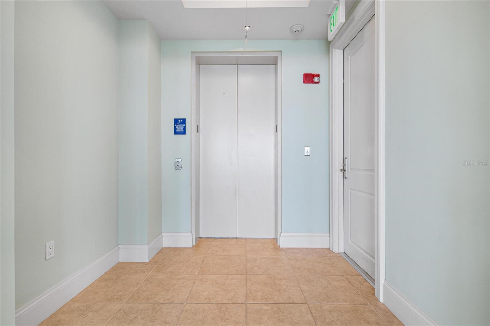 130 RIVIERA DUNES WAY #1102