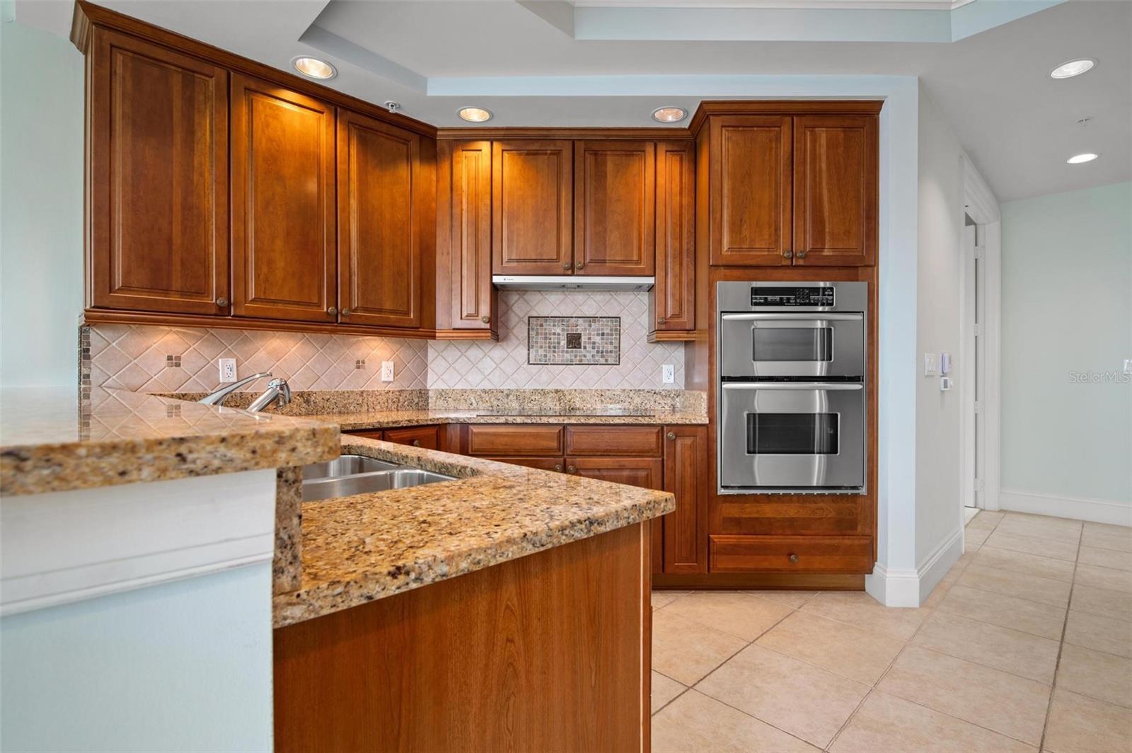 130 RIVIERA DUNES WAY #1102