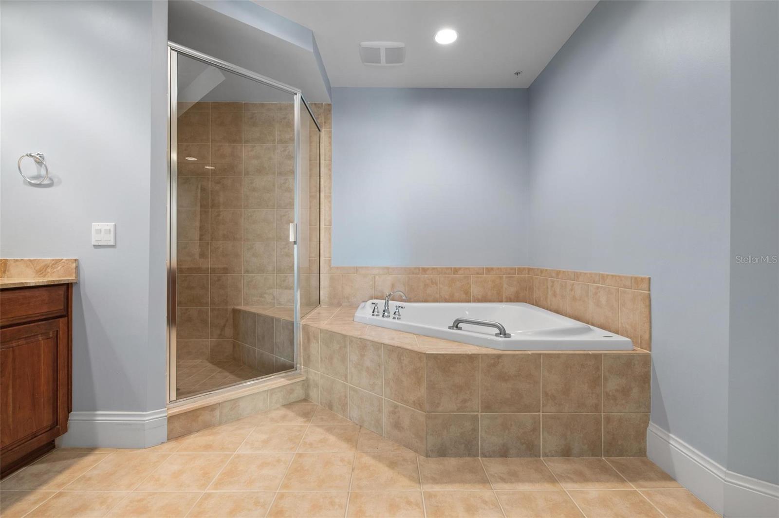 130 RIVIERA DUNES WAY #1102