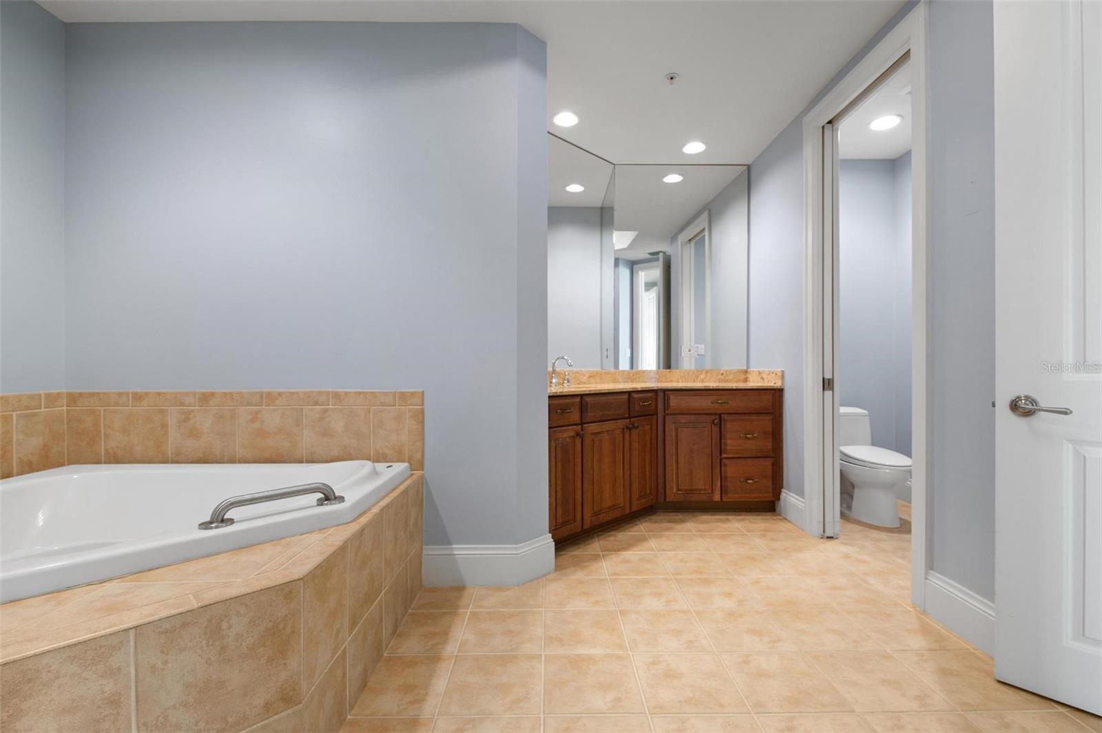 130 RIVIERA DUNES WAY #1102