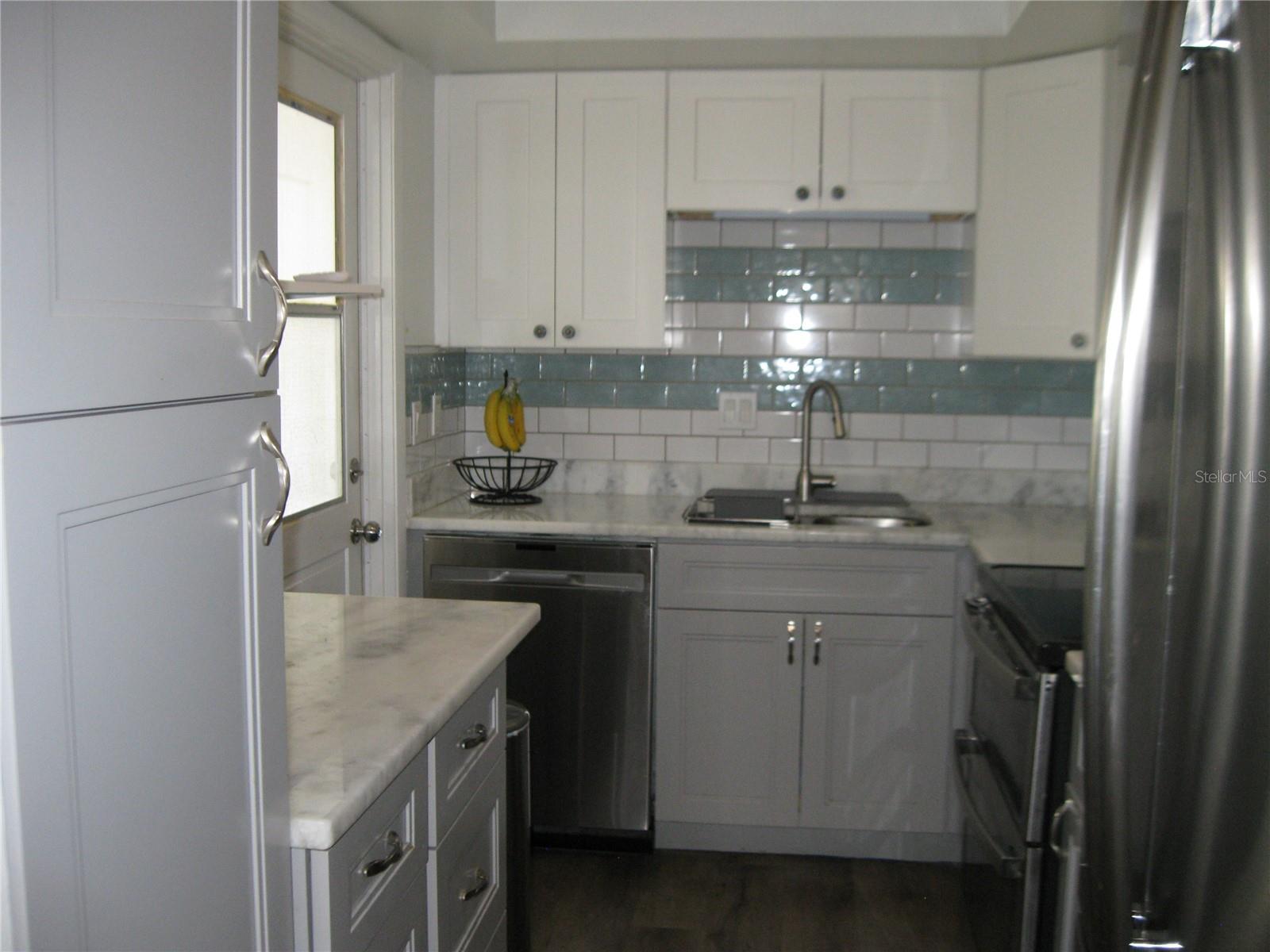 6002 HIBISCUS DR #6002