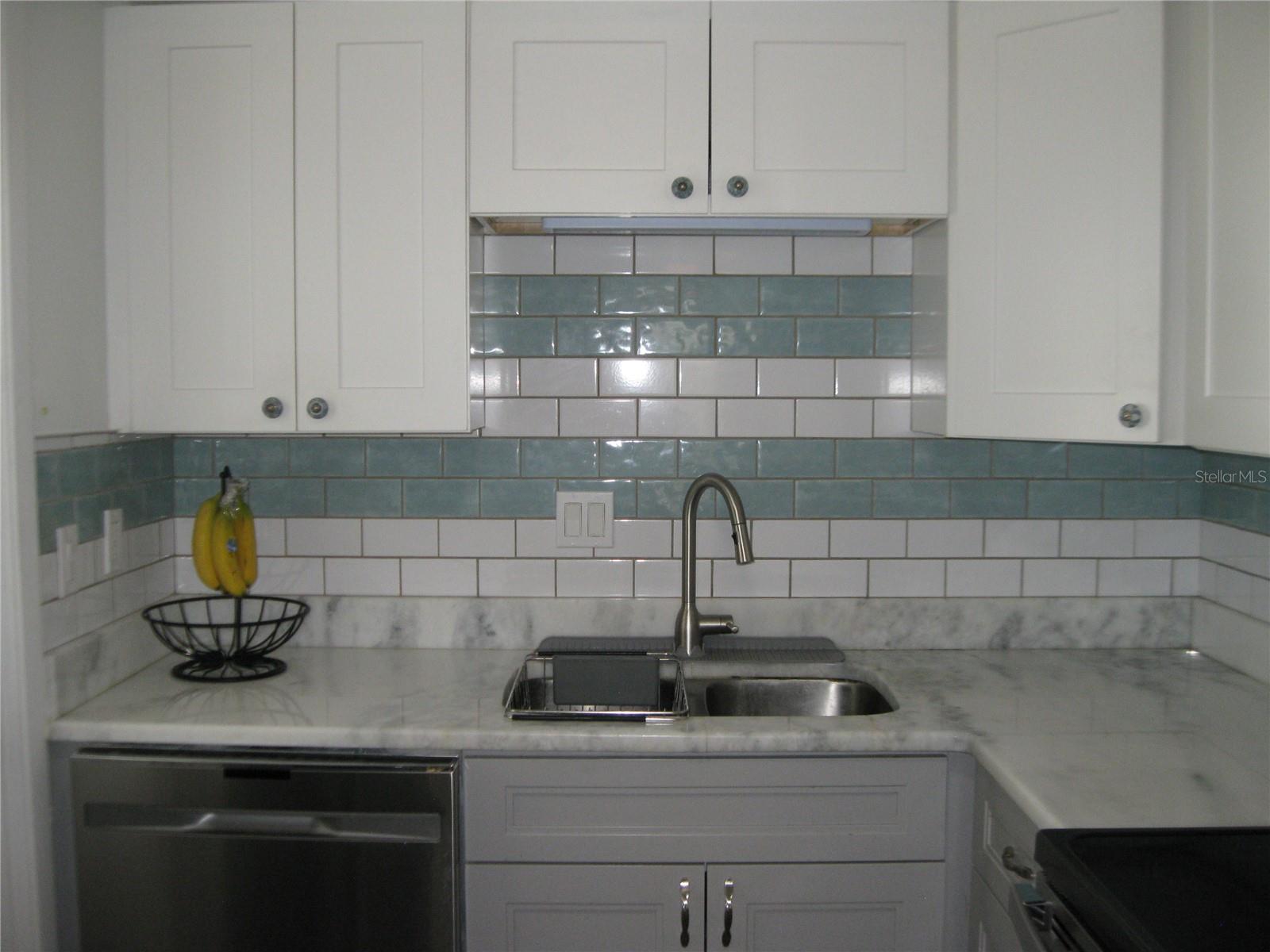 6002 HIBISCUS DR #6002