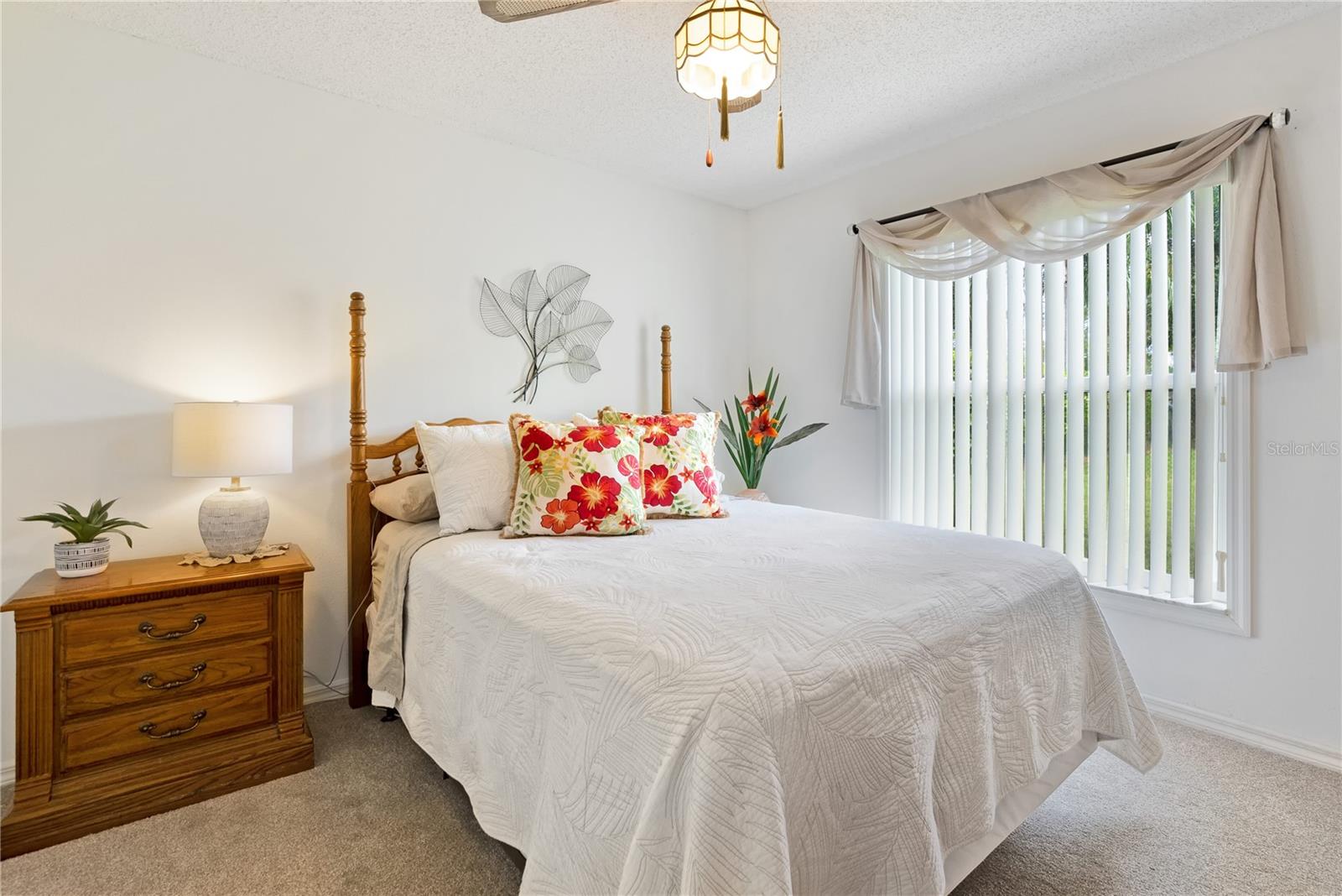 3805 GARDEN LAKES ESTATES DR