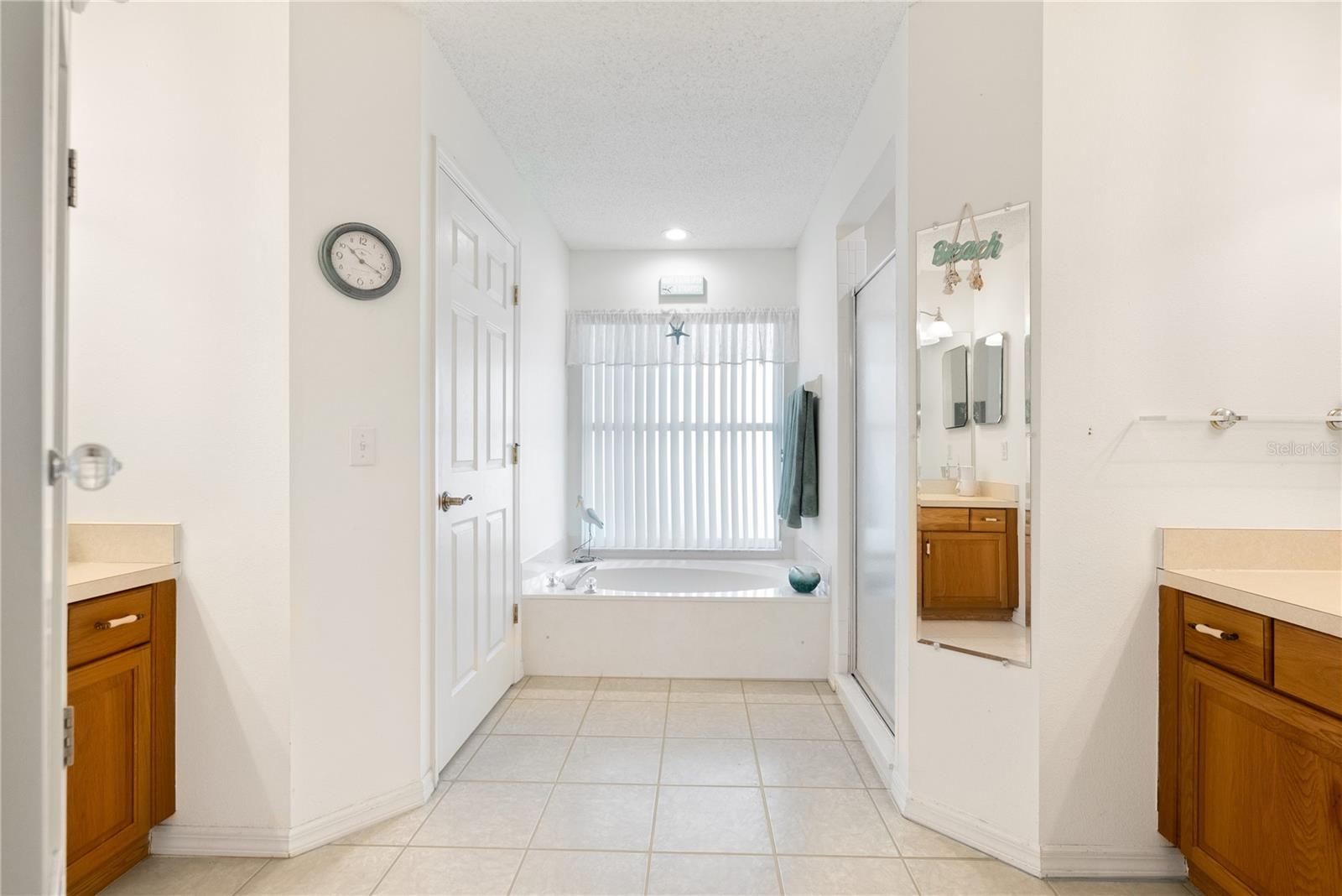 3805 GARDEN LAKES ESTATES DR