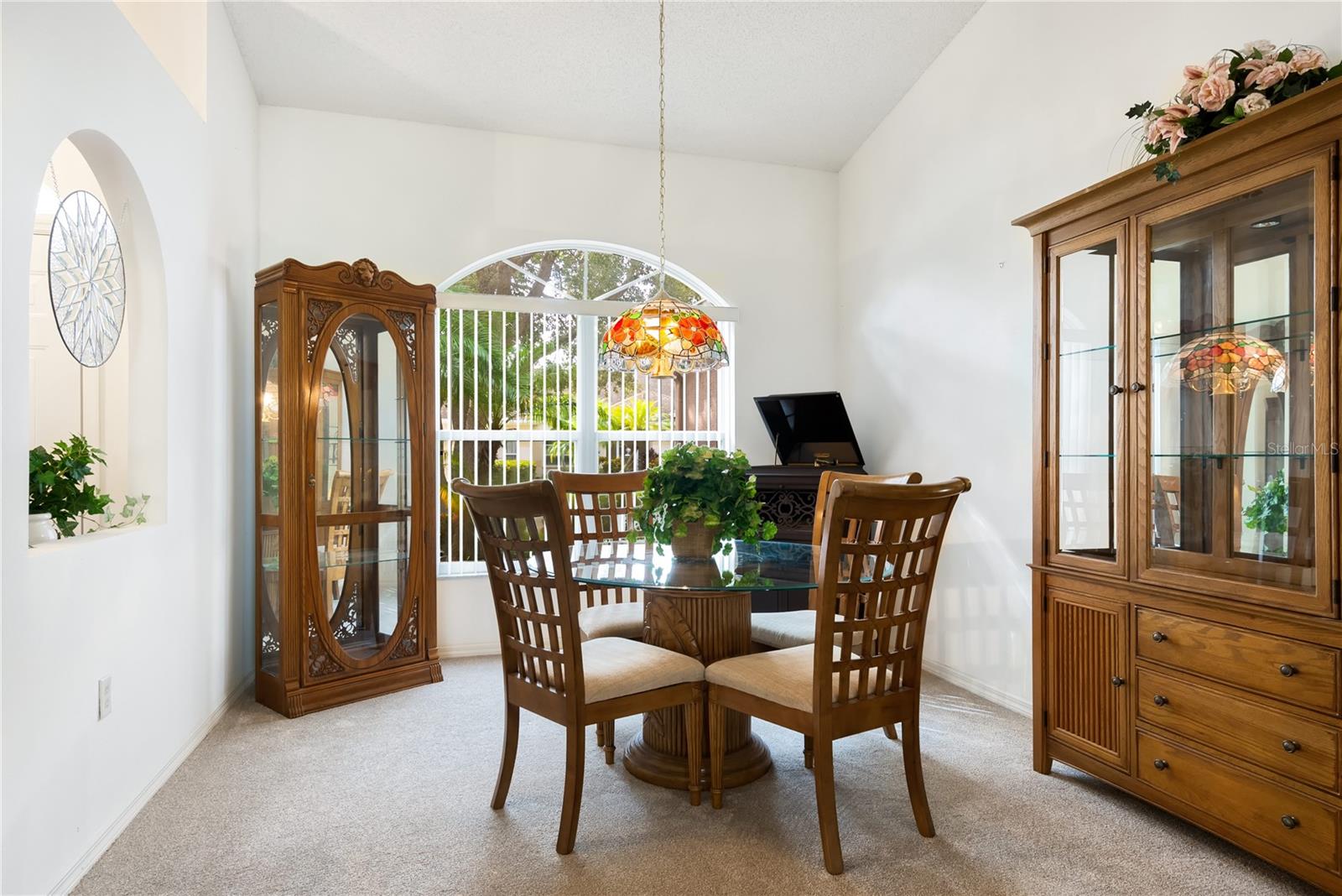 3805 GARDEN LAKES ESTATES DR