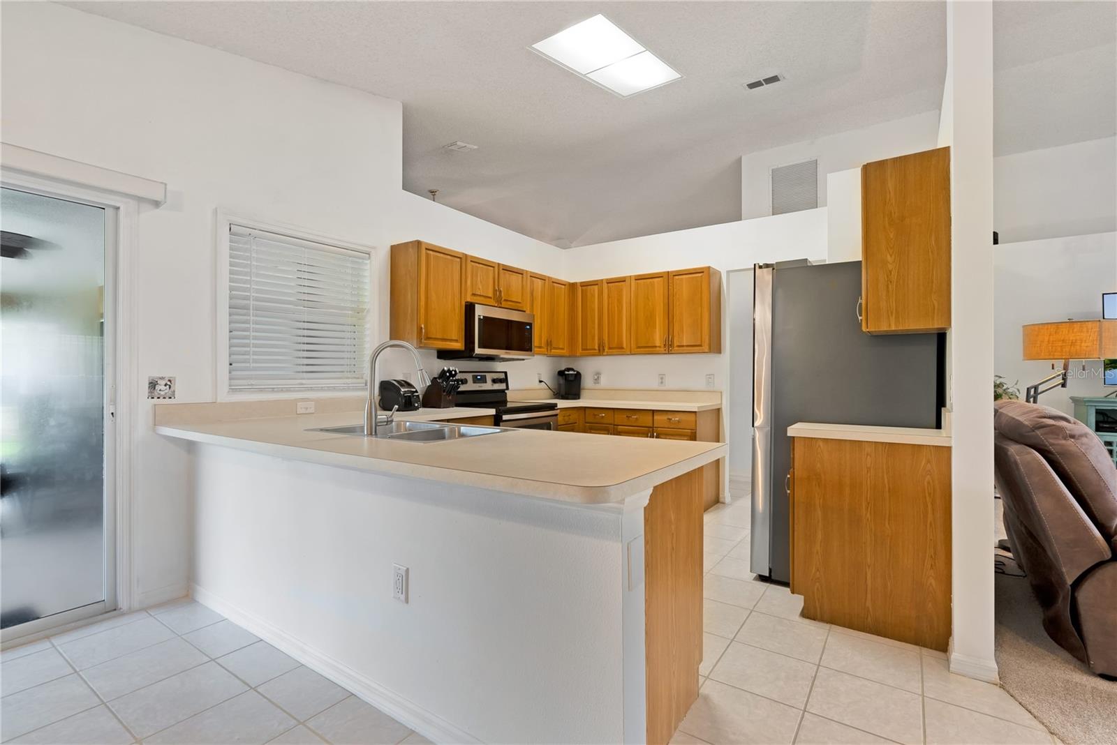 3805 GARDEN LAKES ESTATES DR