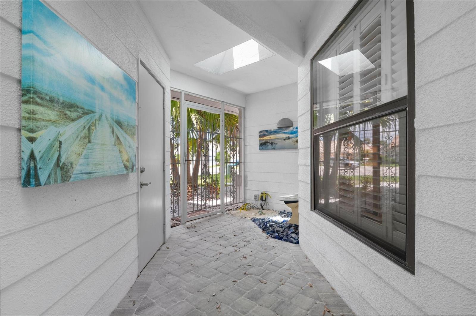 5933 SAN MICHELLE DR