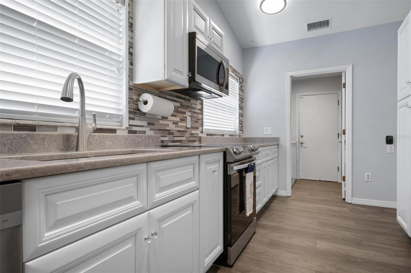 5933 SAN MICHELLE DR