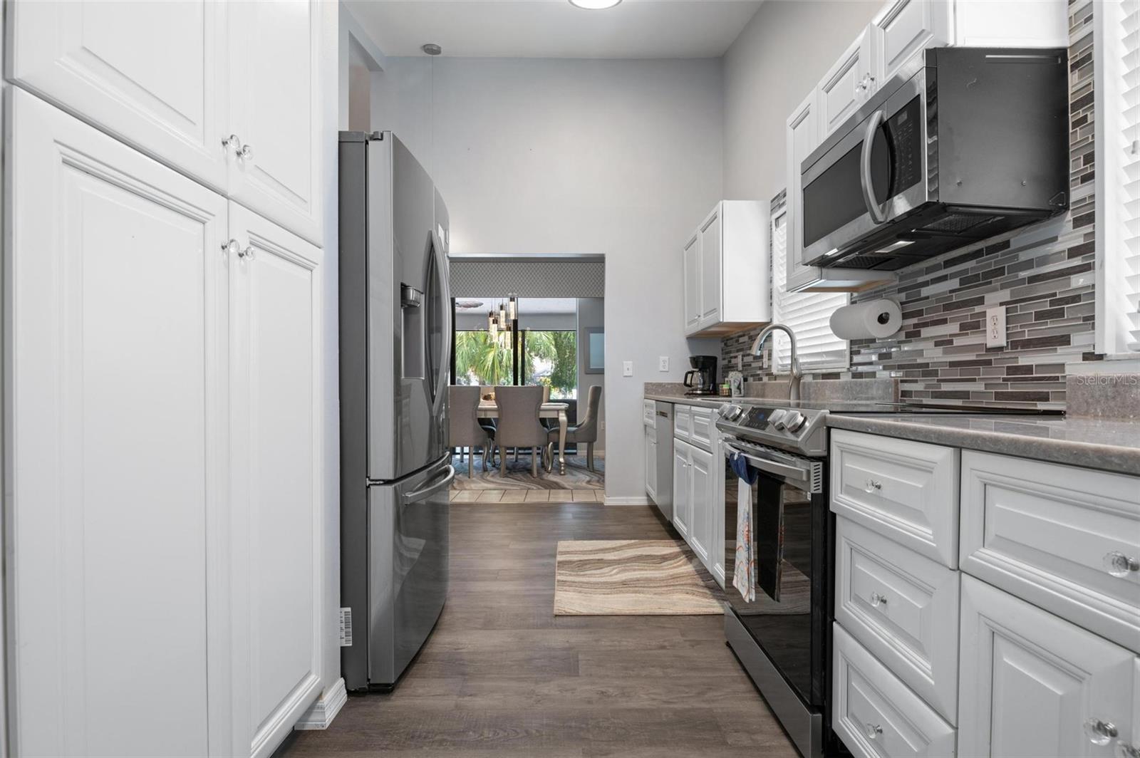 5933 SAN MICHELLE DR