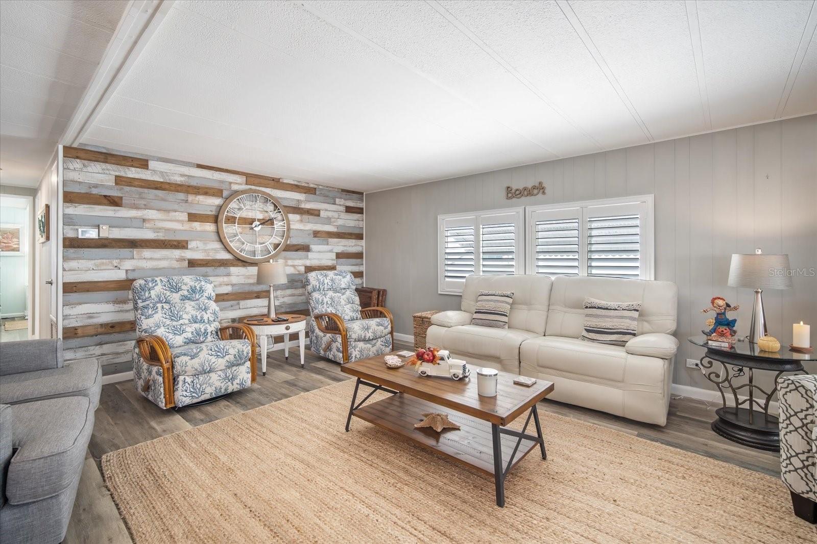 2107 PALMA SOLA BLVD #61