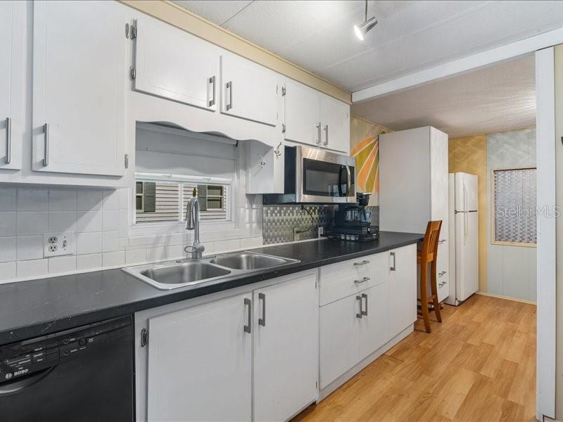 2107 PALMA SOLA BLVD #94