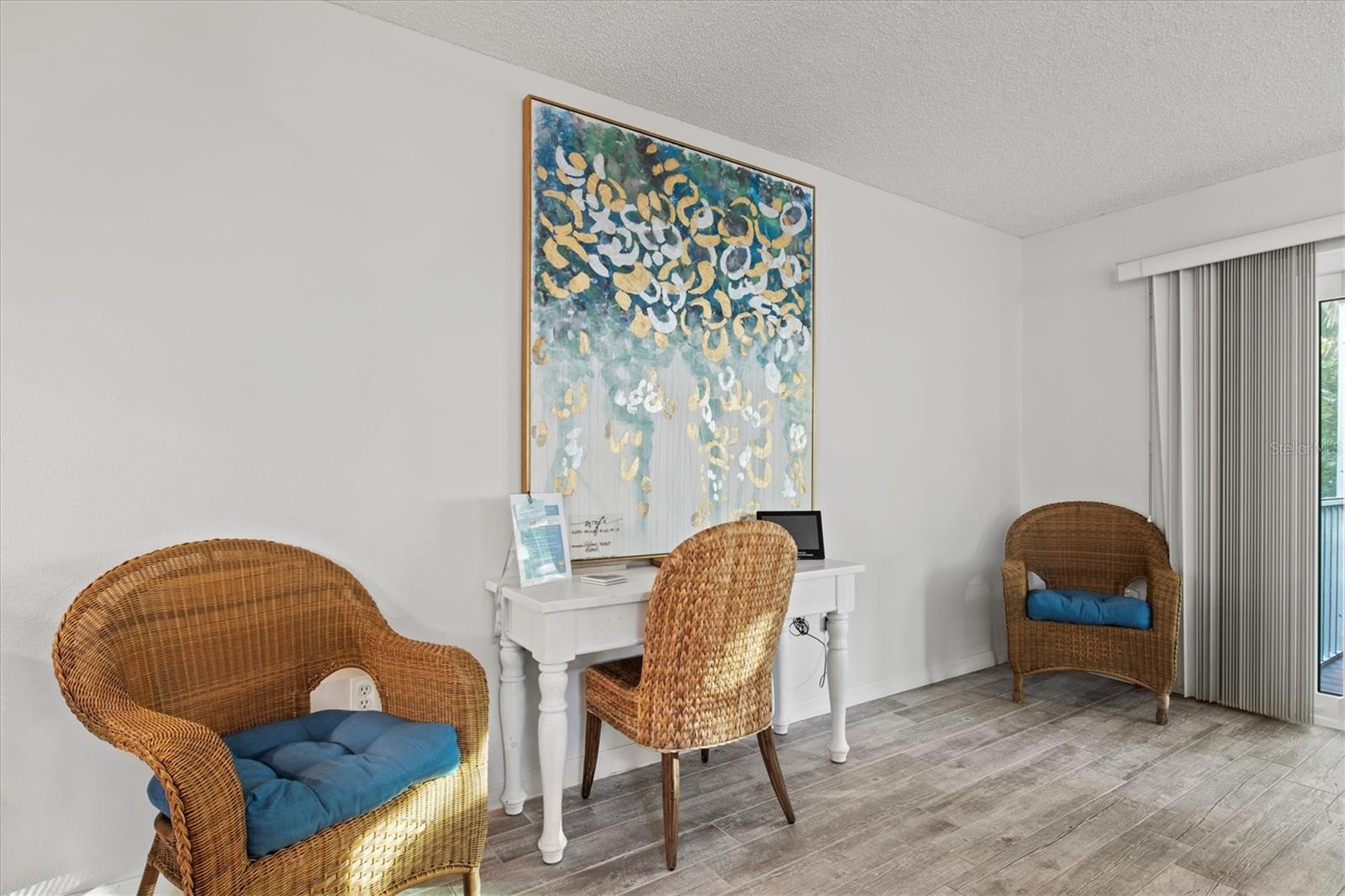 6250 HOLMES BLVD #67