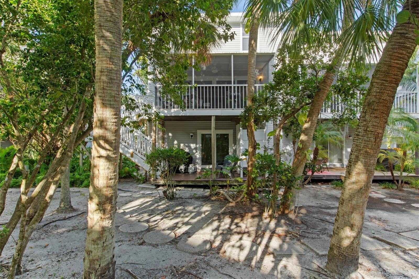 6250 HOLMES BLVD #67