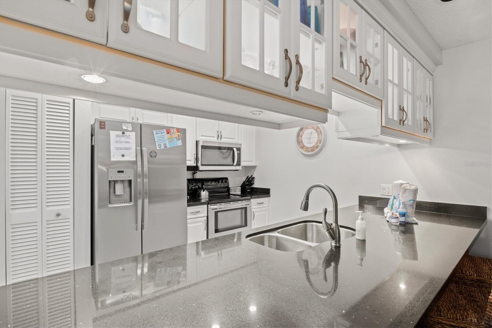 6250 HOLMES BLVD #67