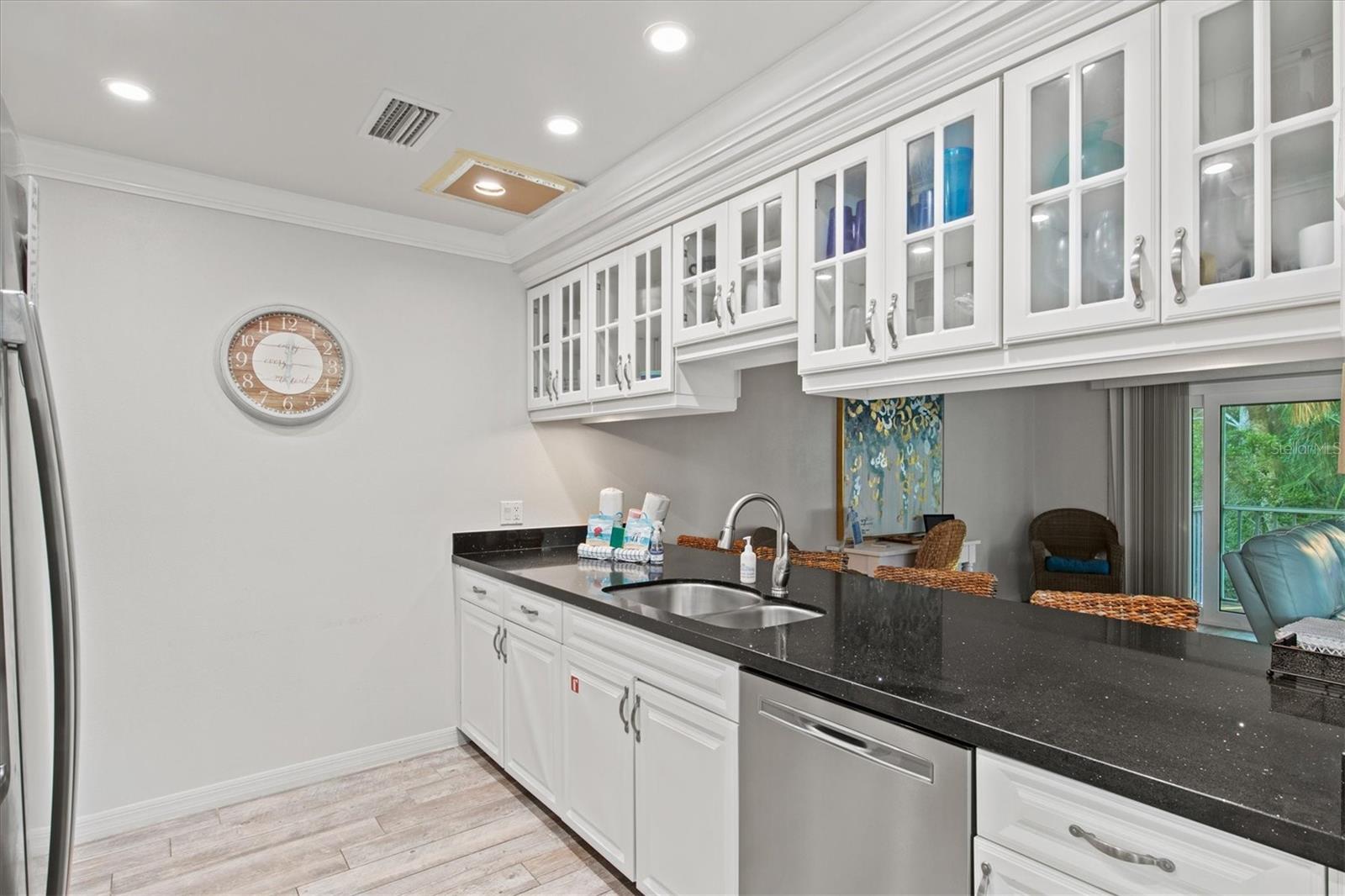 6250 HOLMES BLVD #67