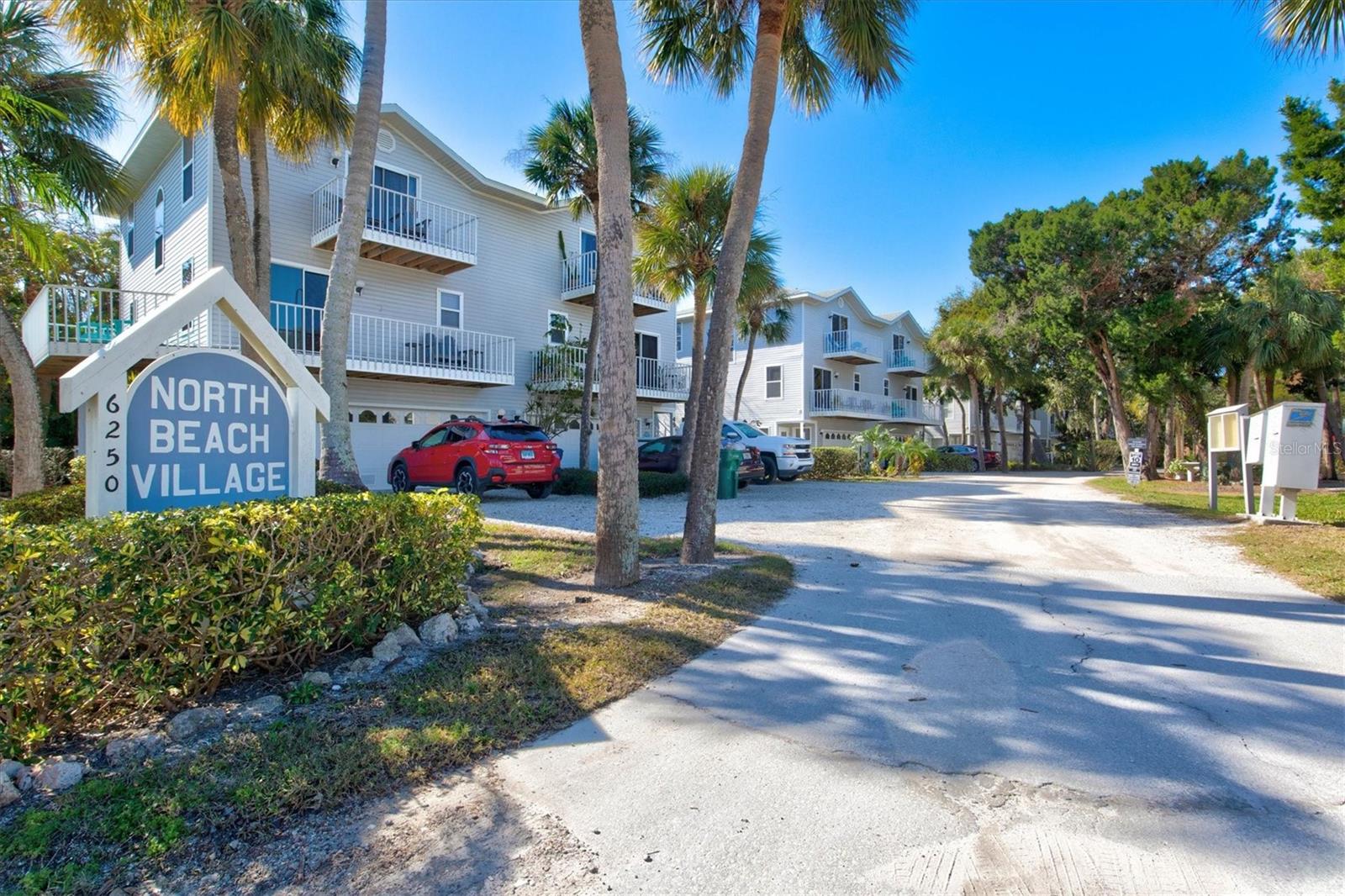 6250 HOLMES BLVD #67