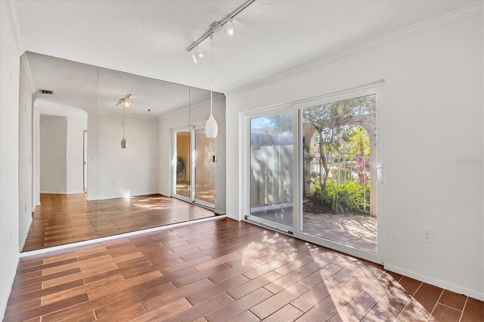 5259 VILLA MAJORCA CT #26