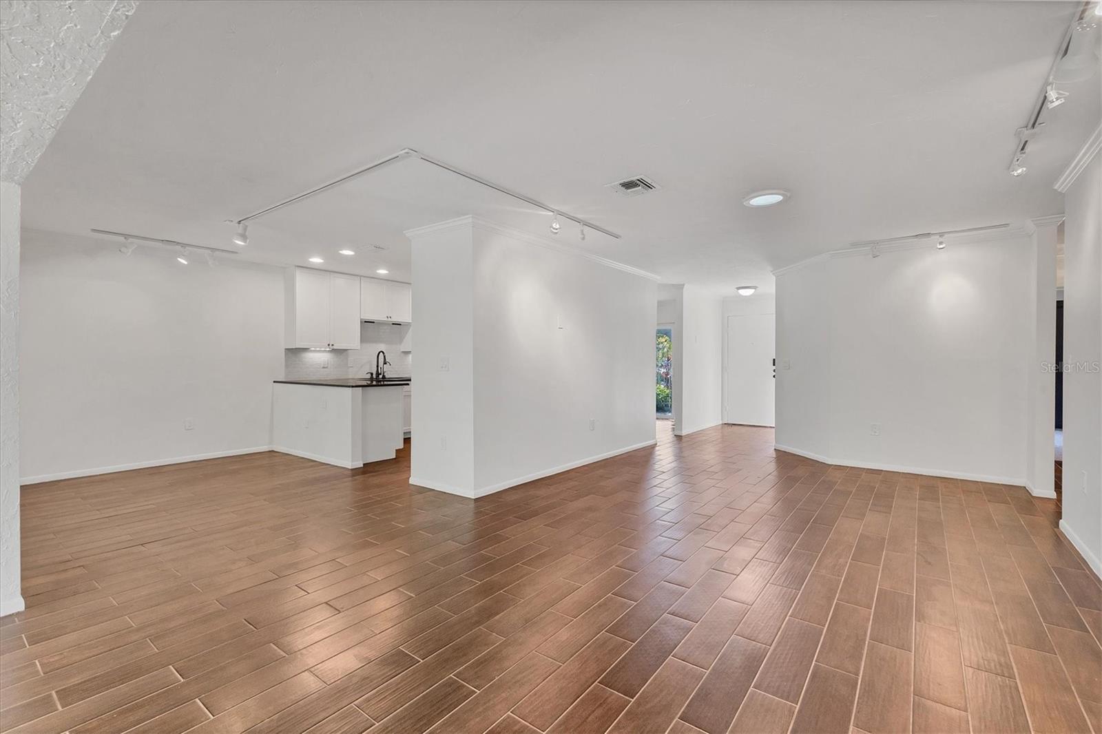 5259 VILLA MAJORCA CT #26