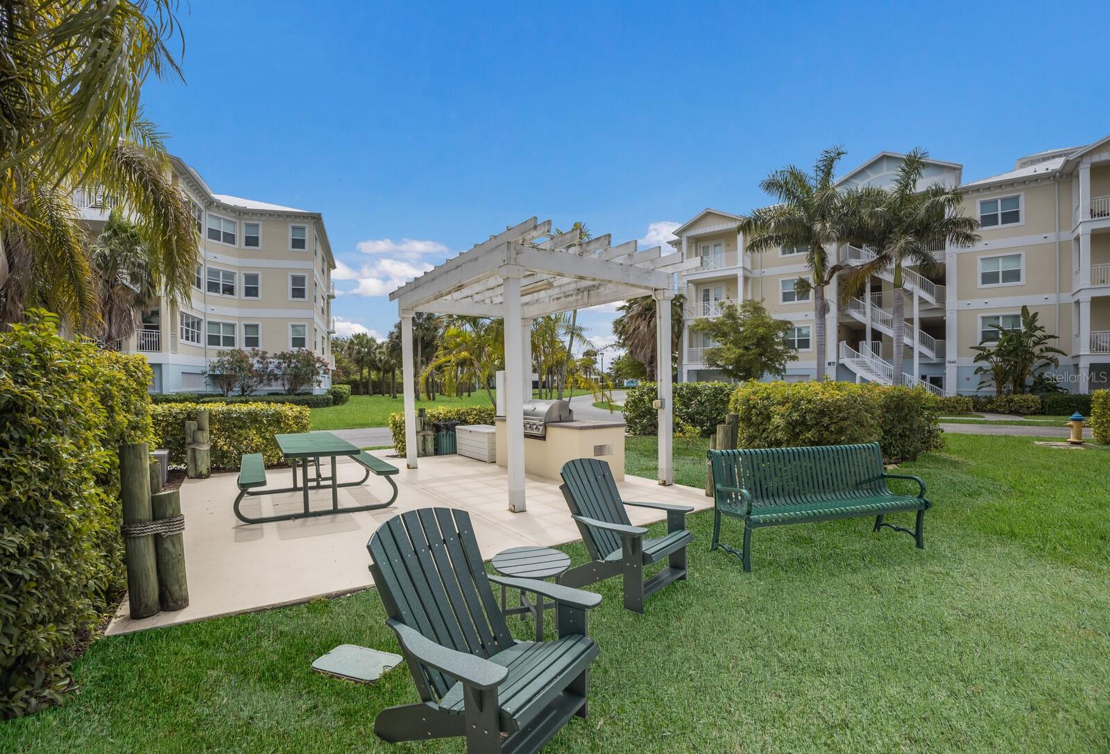 3431 79TH STREET CIR W #102