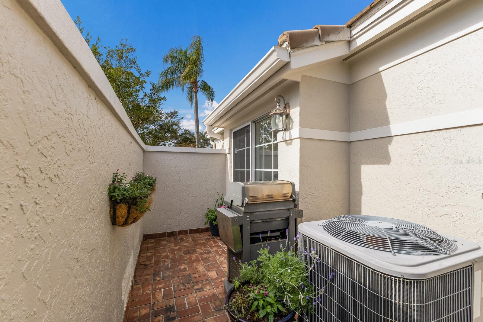 4004 OAKLEY GREENE #37