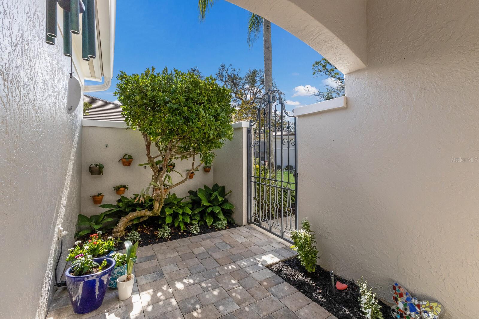 4004 OAKLEY GREENE #37