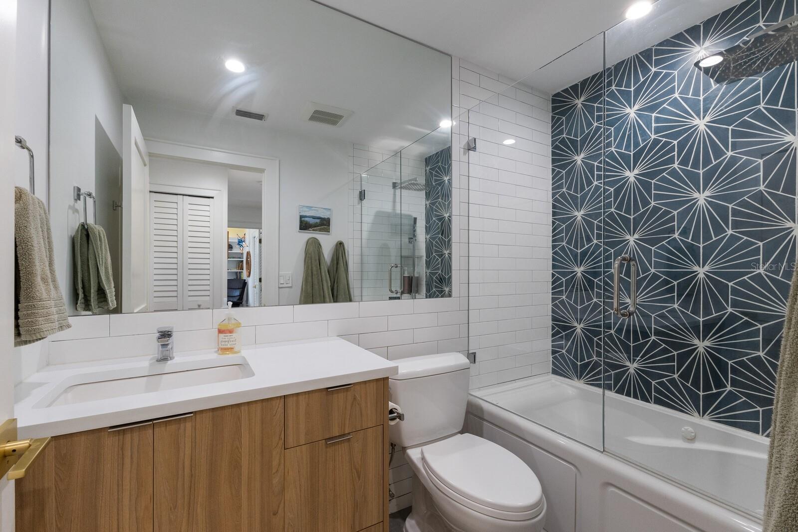 4004 OAKLEY GREENE #37