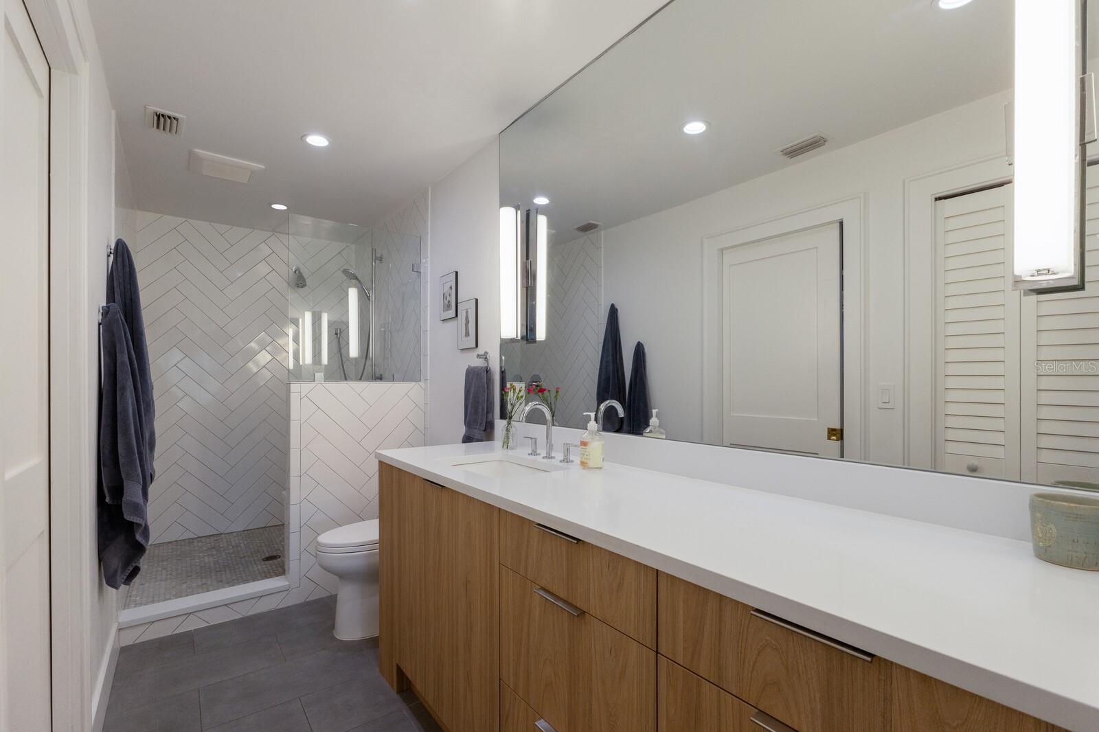 4004 OAKLEY GREENE #37