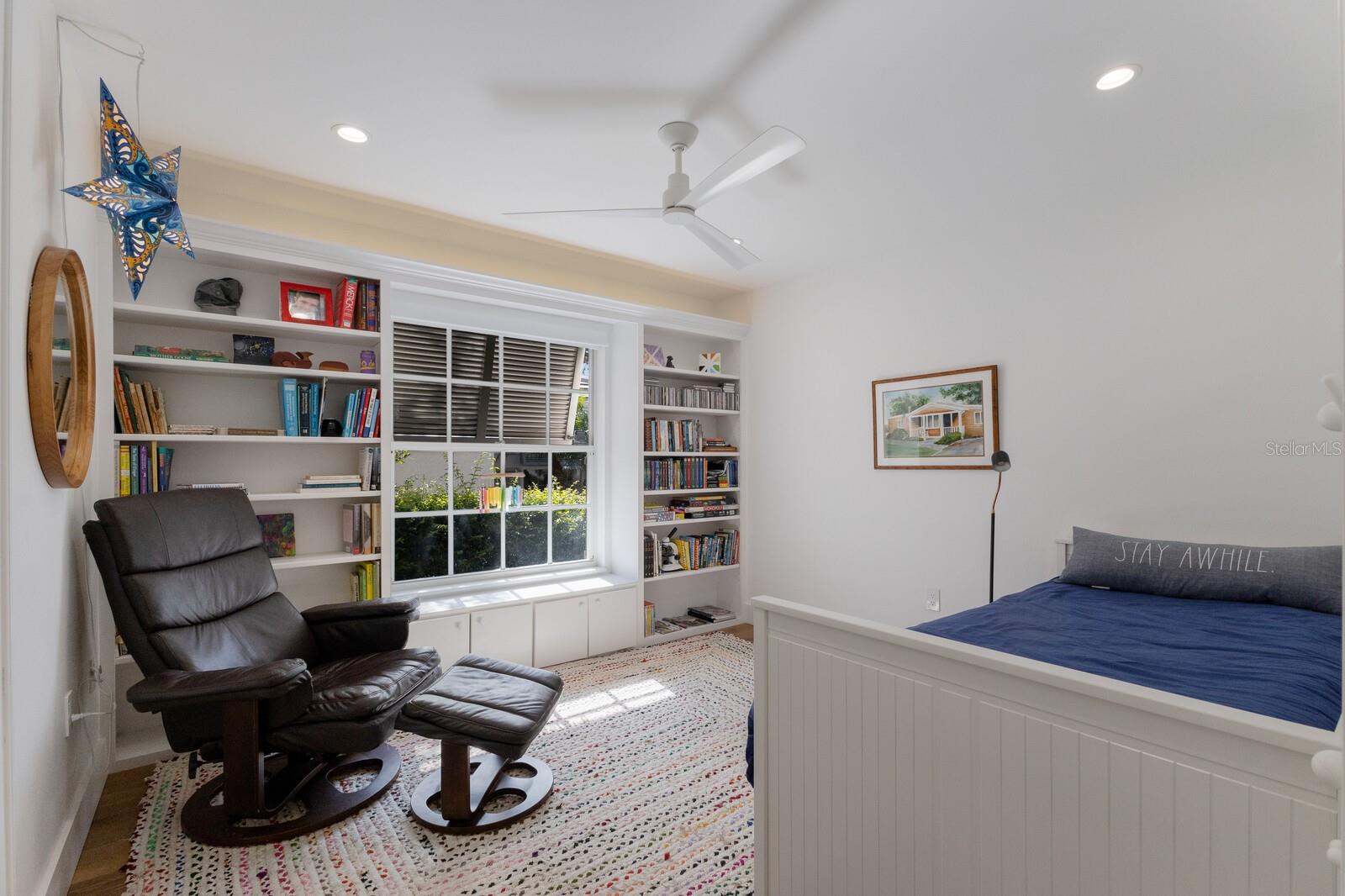 4004 OAKLEY GREENE #37