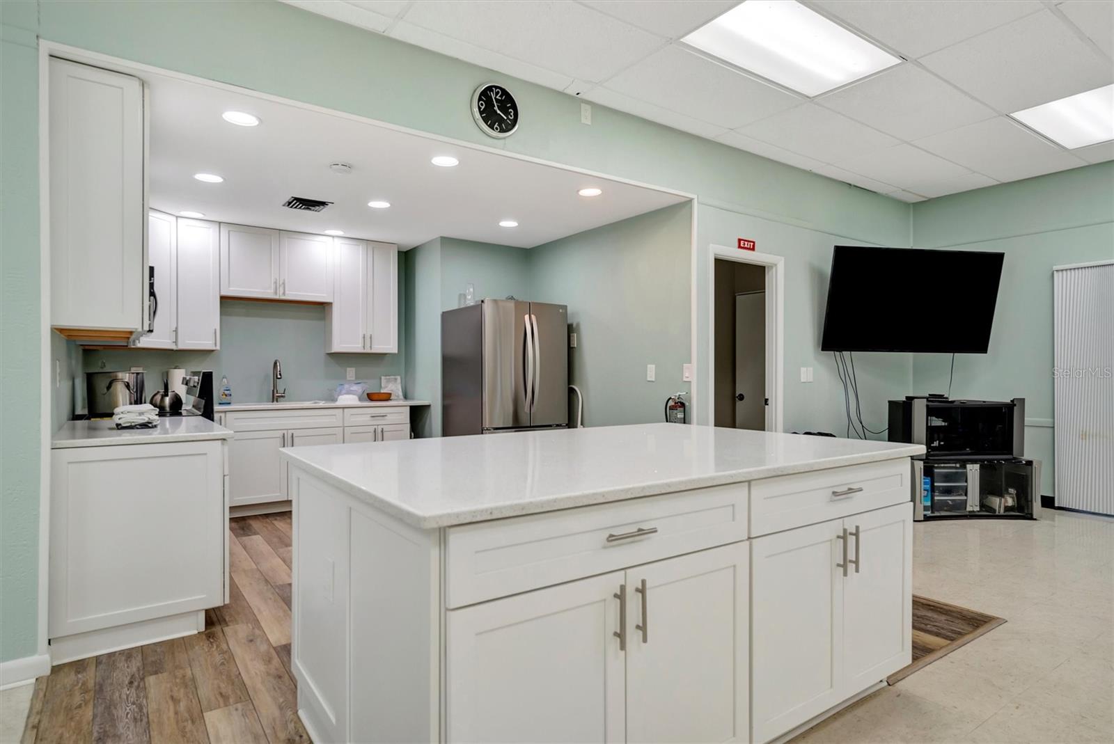 2107 PALMA SOLA BLVD #82