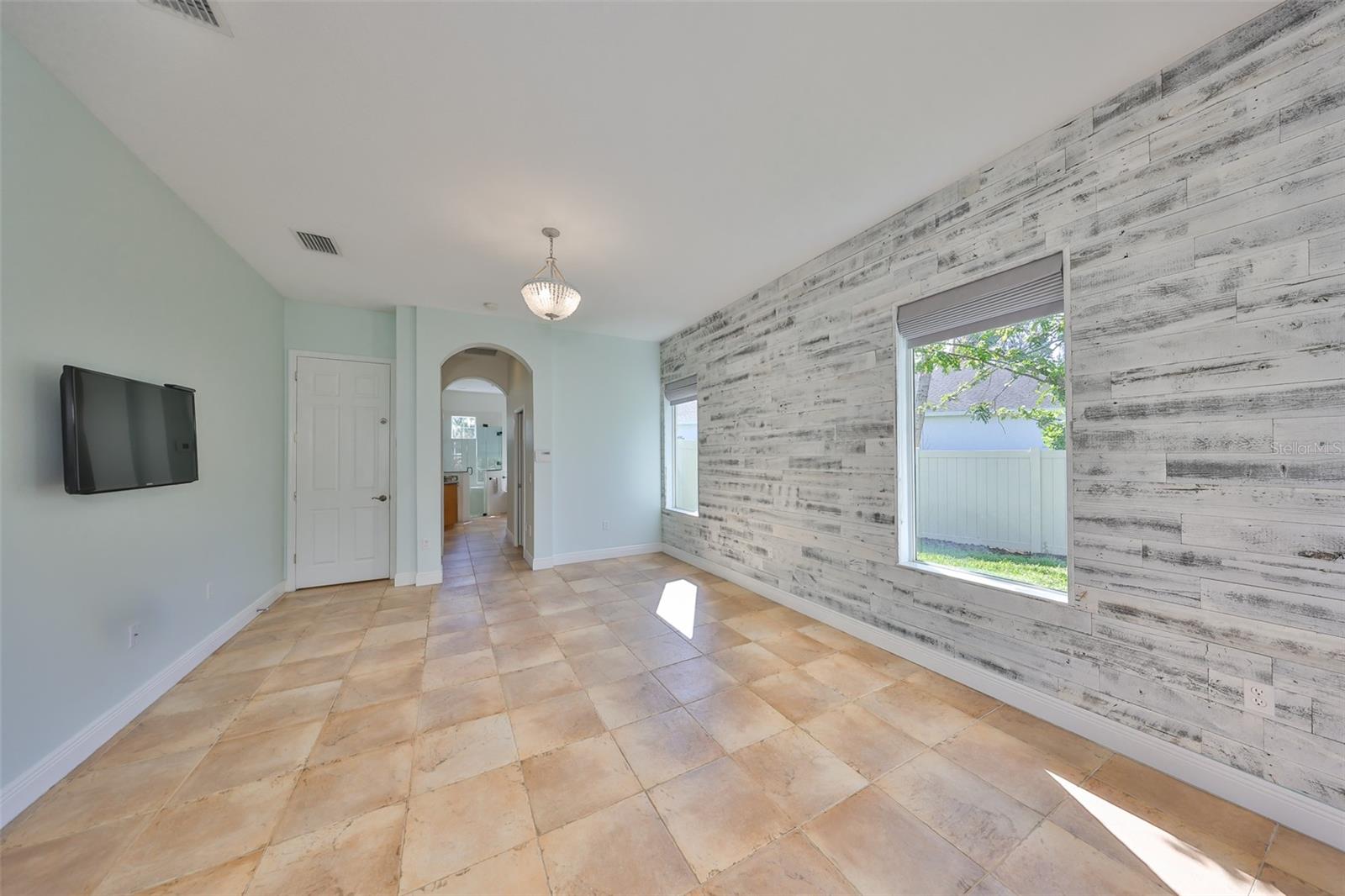 8826 17TH AVENUE CIR NW