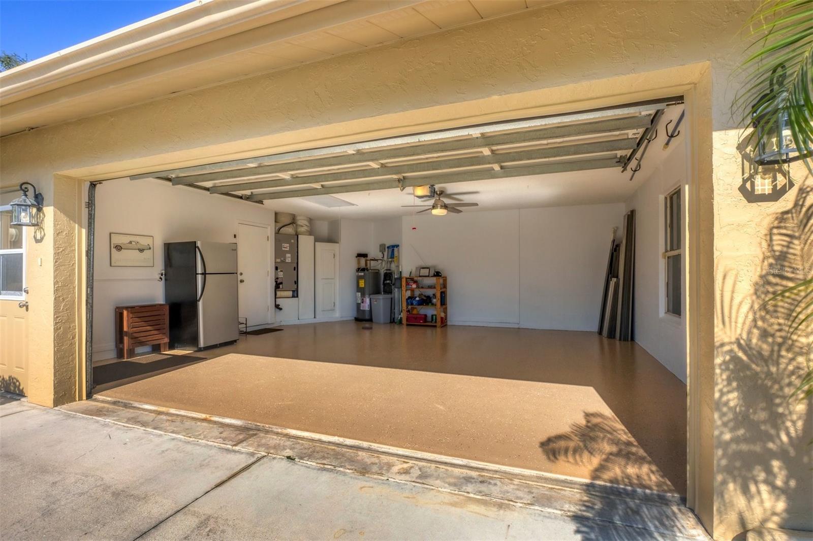 5507 COUNTRY LAKES TRL