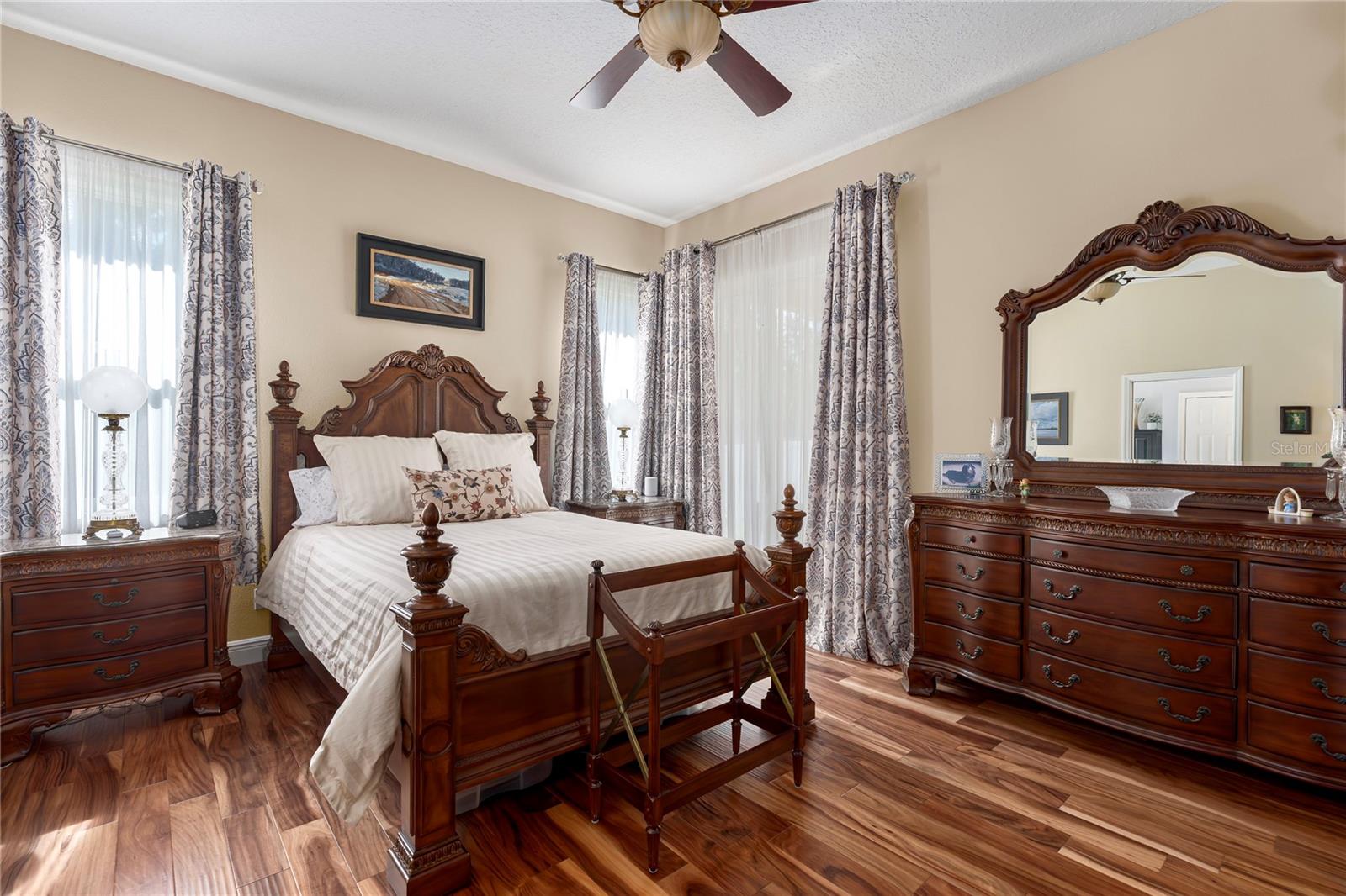 5911 LAUREL CREEK TRL