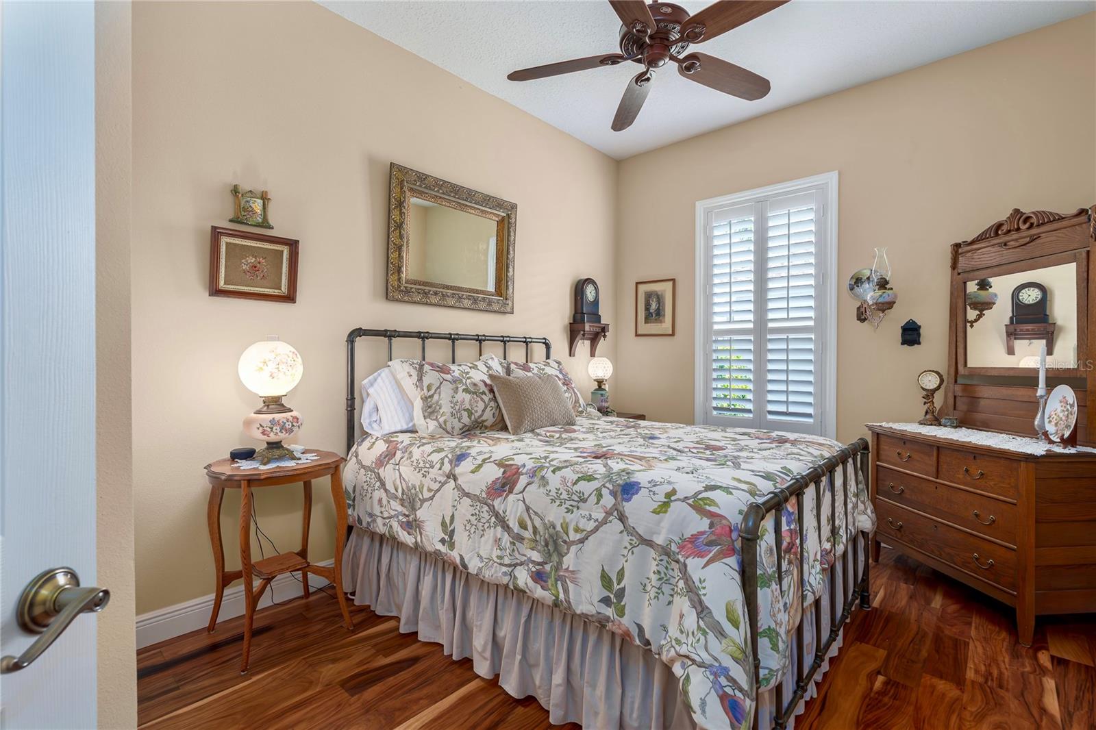 5911 LAUREL CREEK TRL