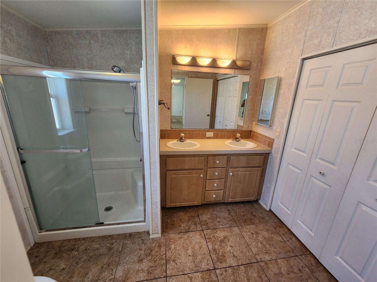 4923 5TH STREET CT W