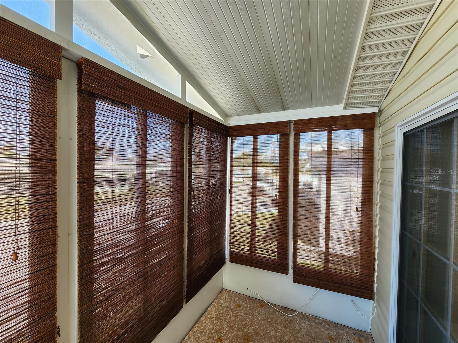 4923 5TH STREET CT W