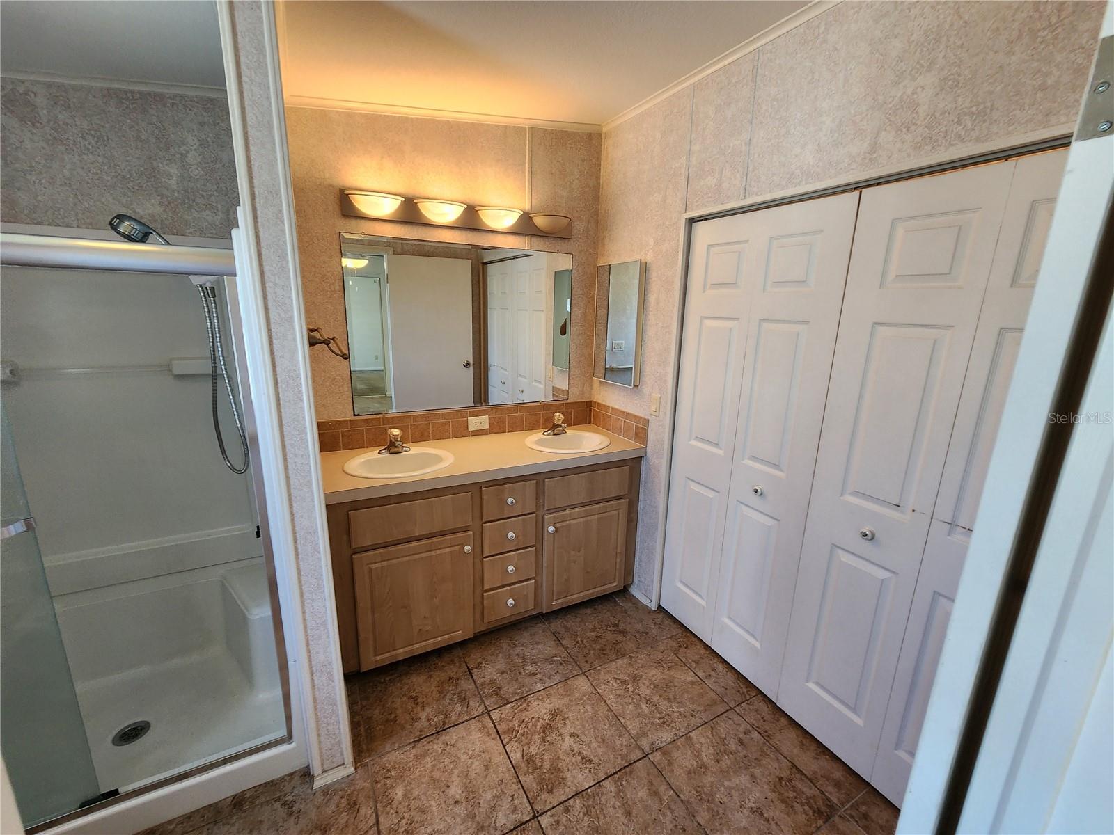 4923 5TH STREET CT W