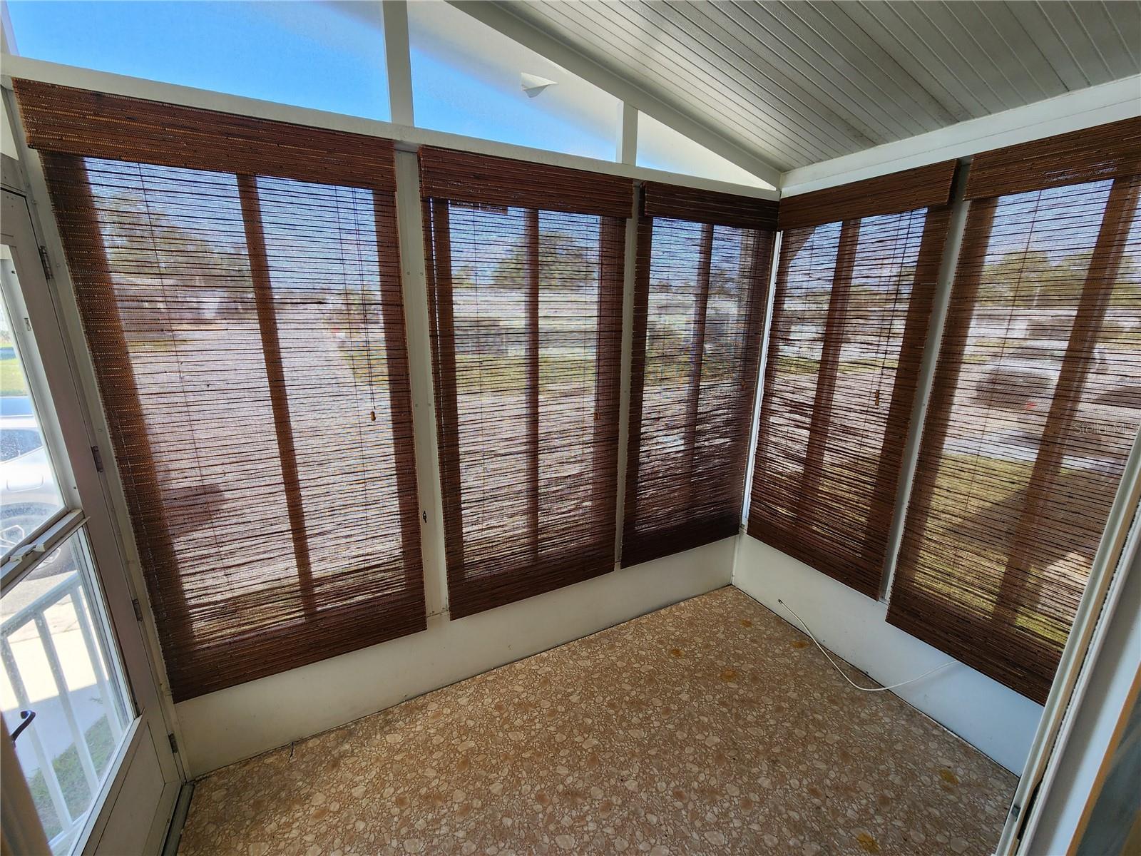 4923 5TH STREET CT W