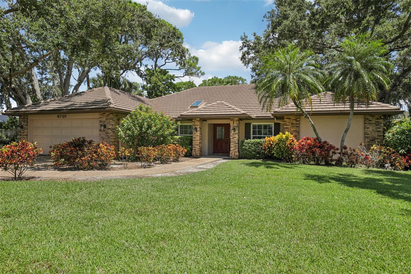 4701 PINE HARRIER DR