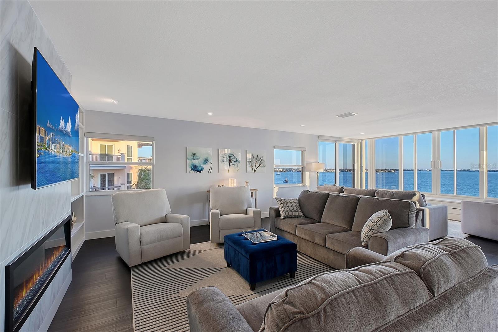 400 GOLDEN GATE PT #51 & 52