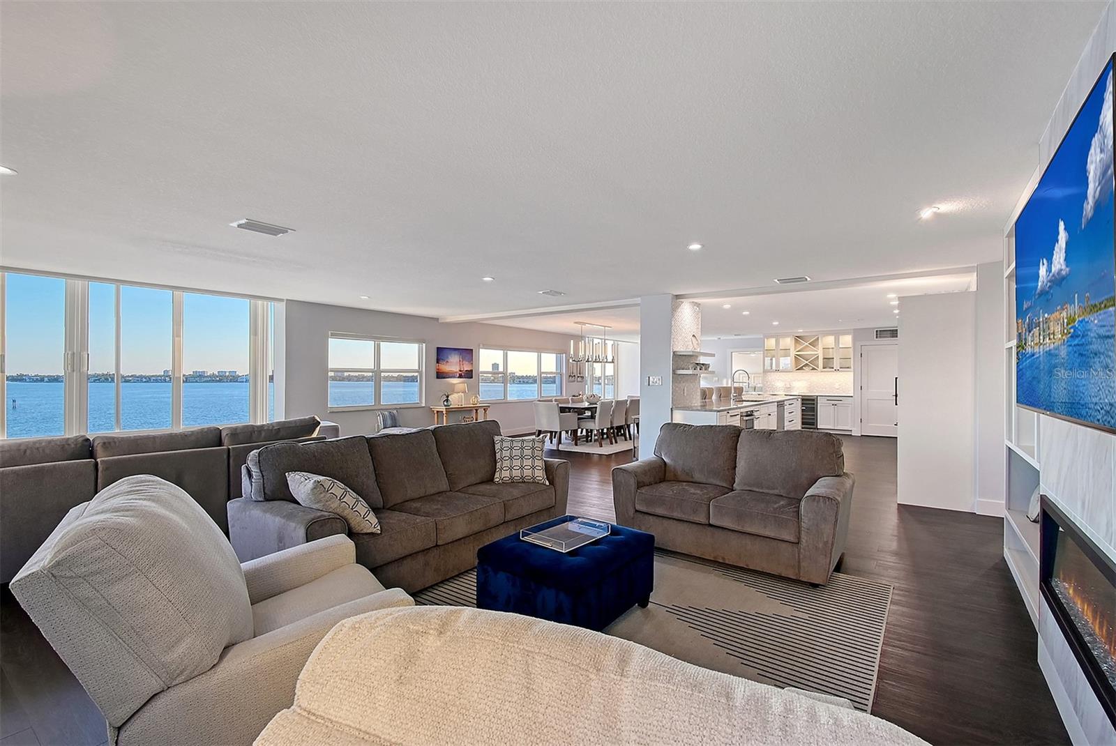 400 GOLDEN GATE PT #51 & 52