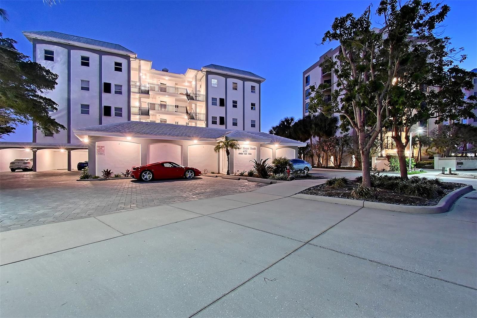 400 GOLDEN GATE PT #51 & 52