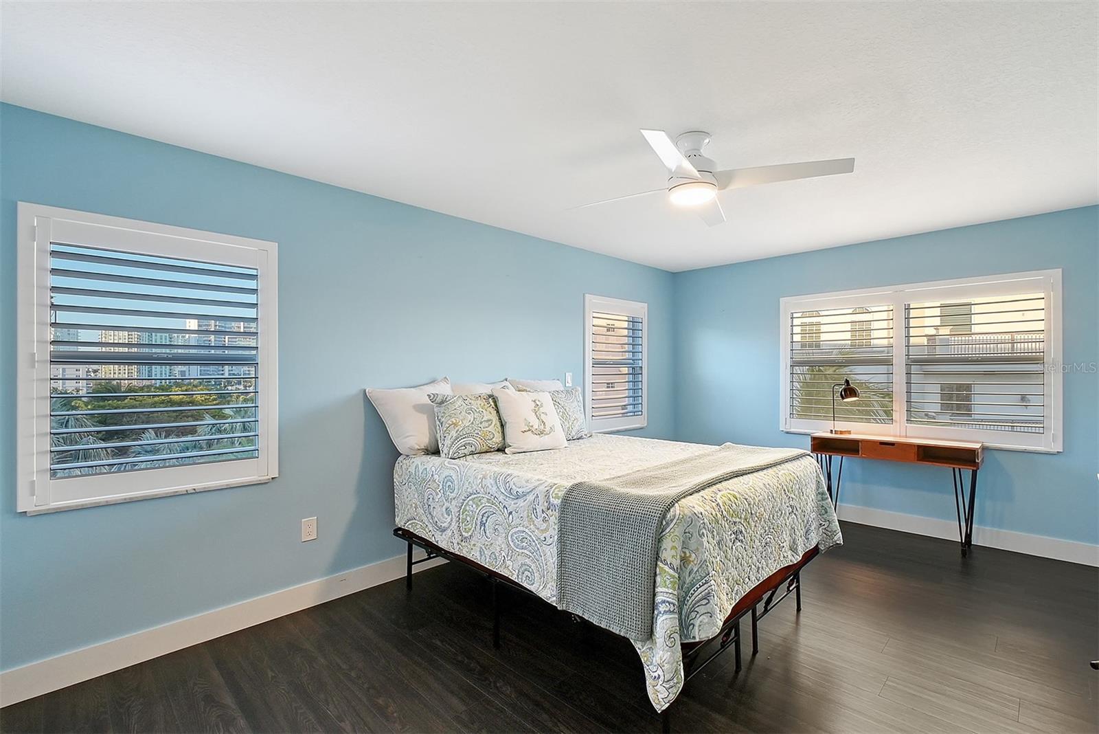 400 GOLDEN GATE PT #51 & 52