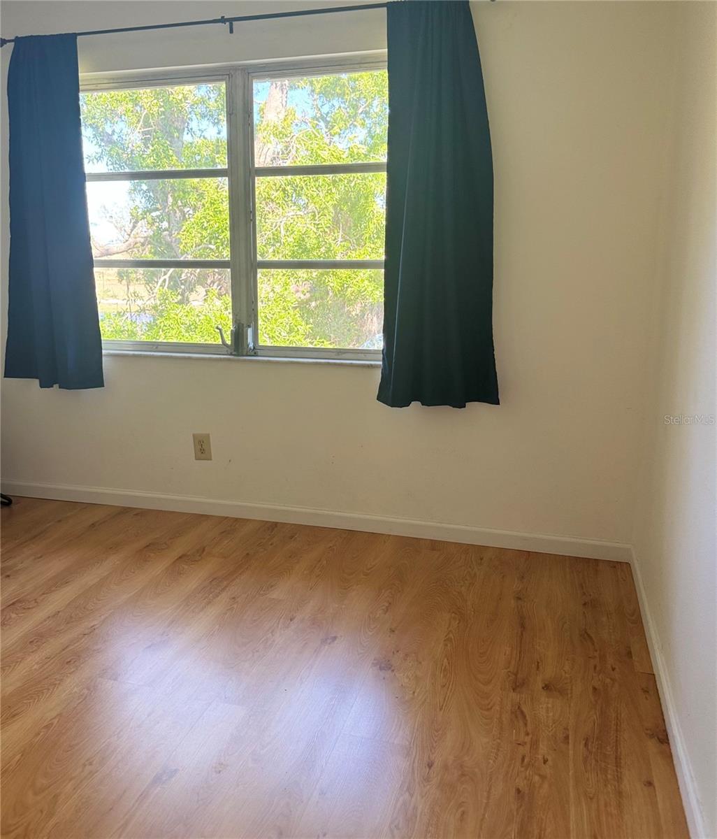 306 BARLOW AVE #77